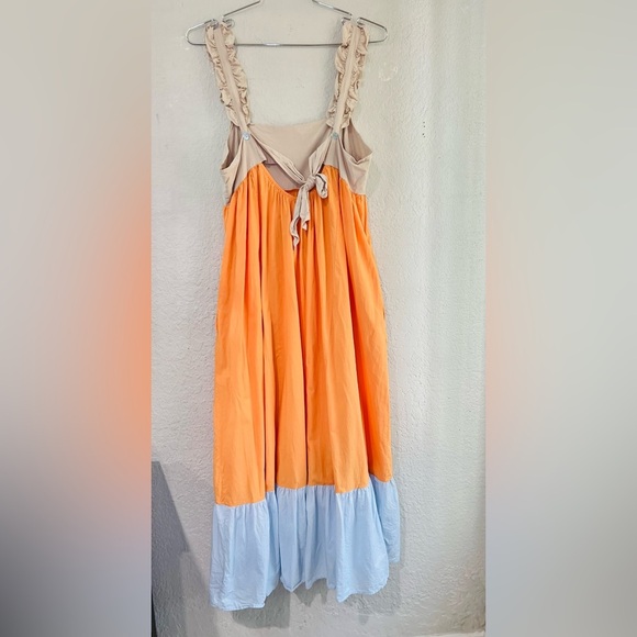 STITCHDROP women’s dress size Med
100% cotton
20” pit to pit
free on waist - Picture 8 of 12